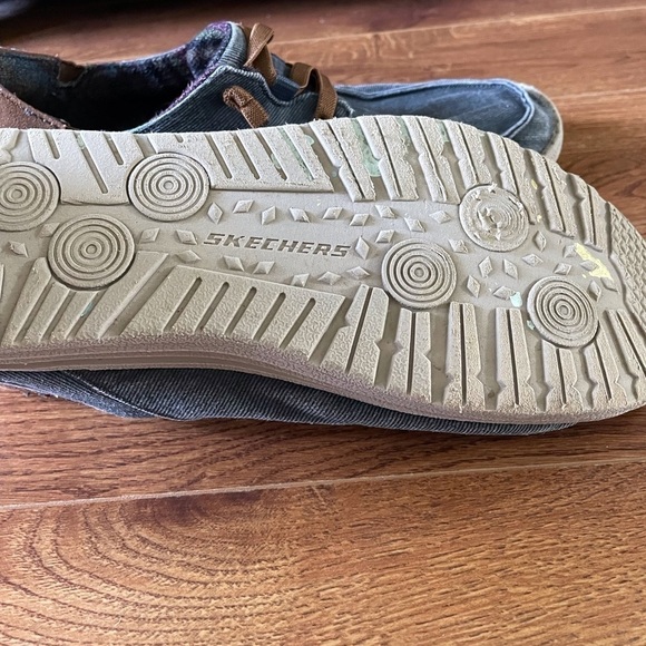 Skechers Relaxed fit Air Cooled shoes in size 8 - Picture 6 of 6